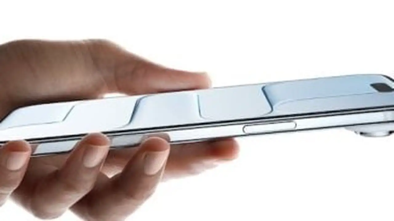 خسارة سريعة للقيمة.. iPhone Air يتفوق في تراجع الثمن على باقي الآيفونات 2025